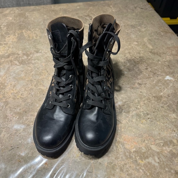 Stylish Black and Brown Women's Boots - Picture 7 of 9